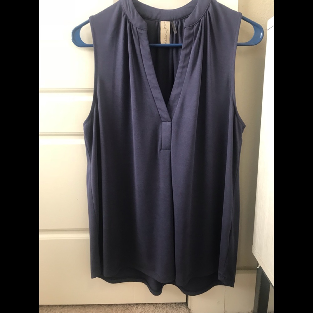 Blue vneck tank top blouse
